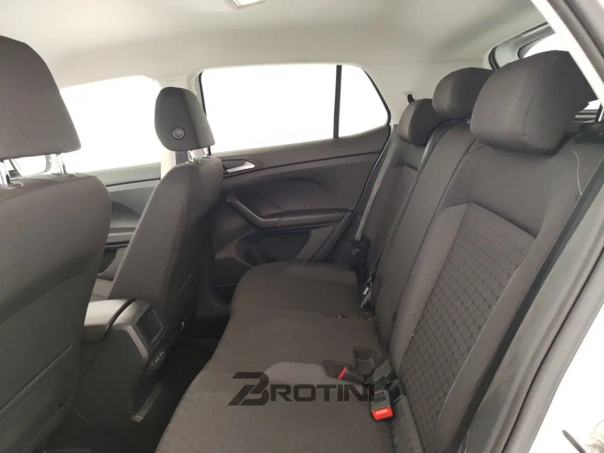Volkswagen T-Cross usata a Massa-Carrara (10)