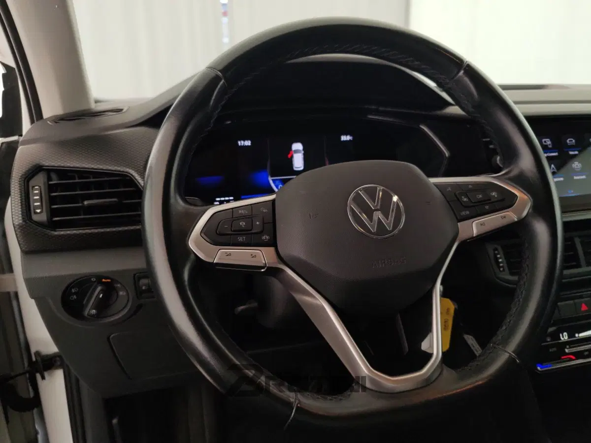 Volkswagen T-Cross usata a Massa-Carrara (14)