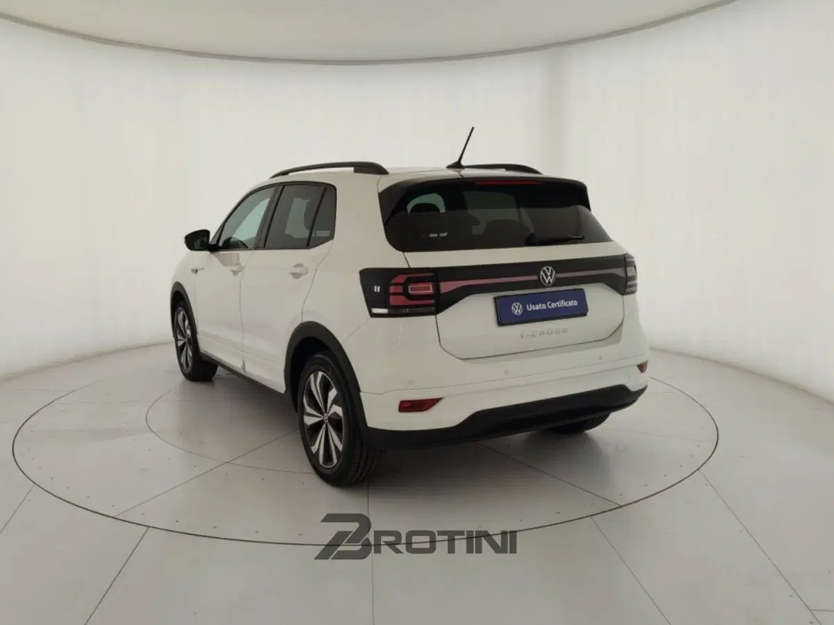 Volkswagen T-Cross usata a Massa-Carrara (2)