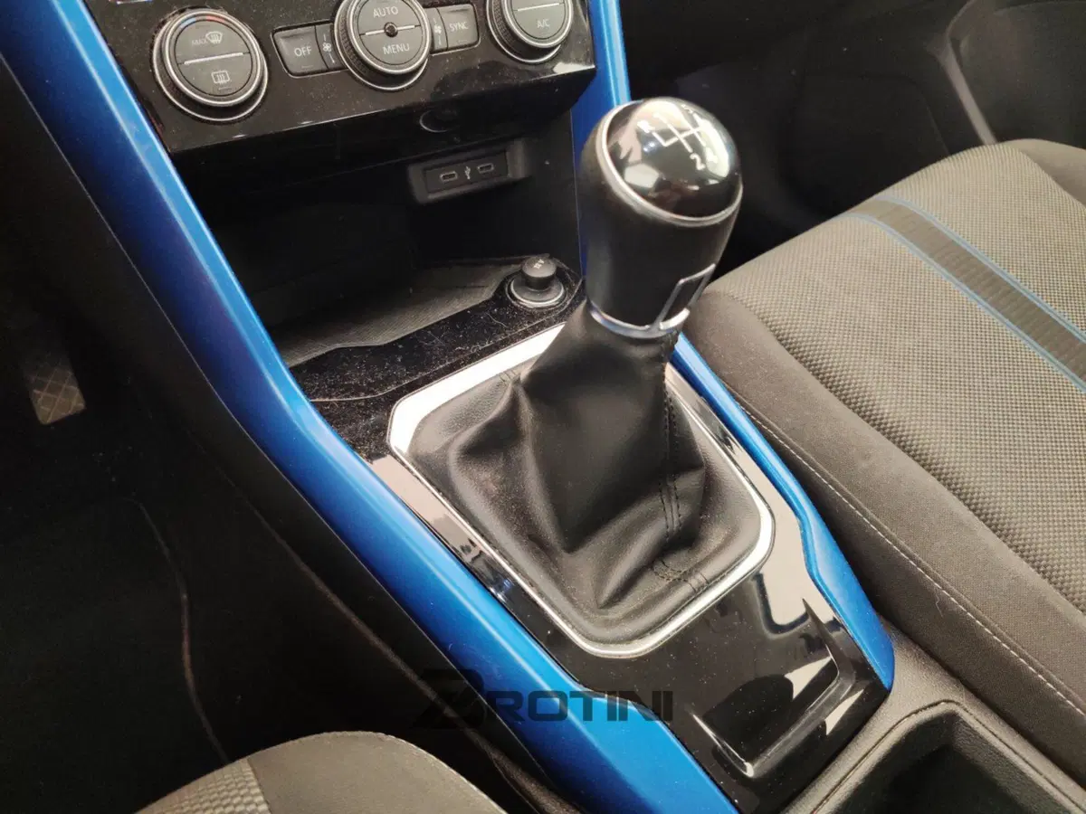 Volkswagen T-Roc usata a Massa-Carrara (11)