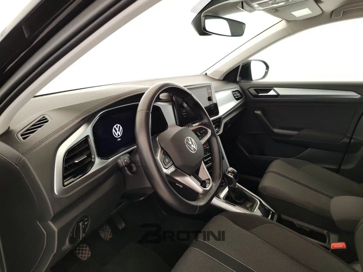Volkswagen T-Roc usata a Massa-Carrara (8)
