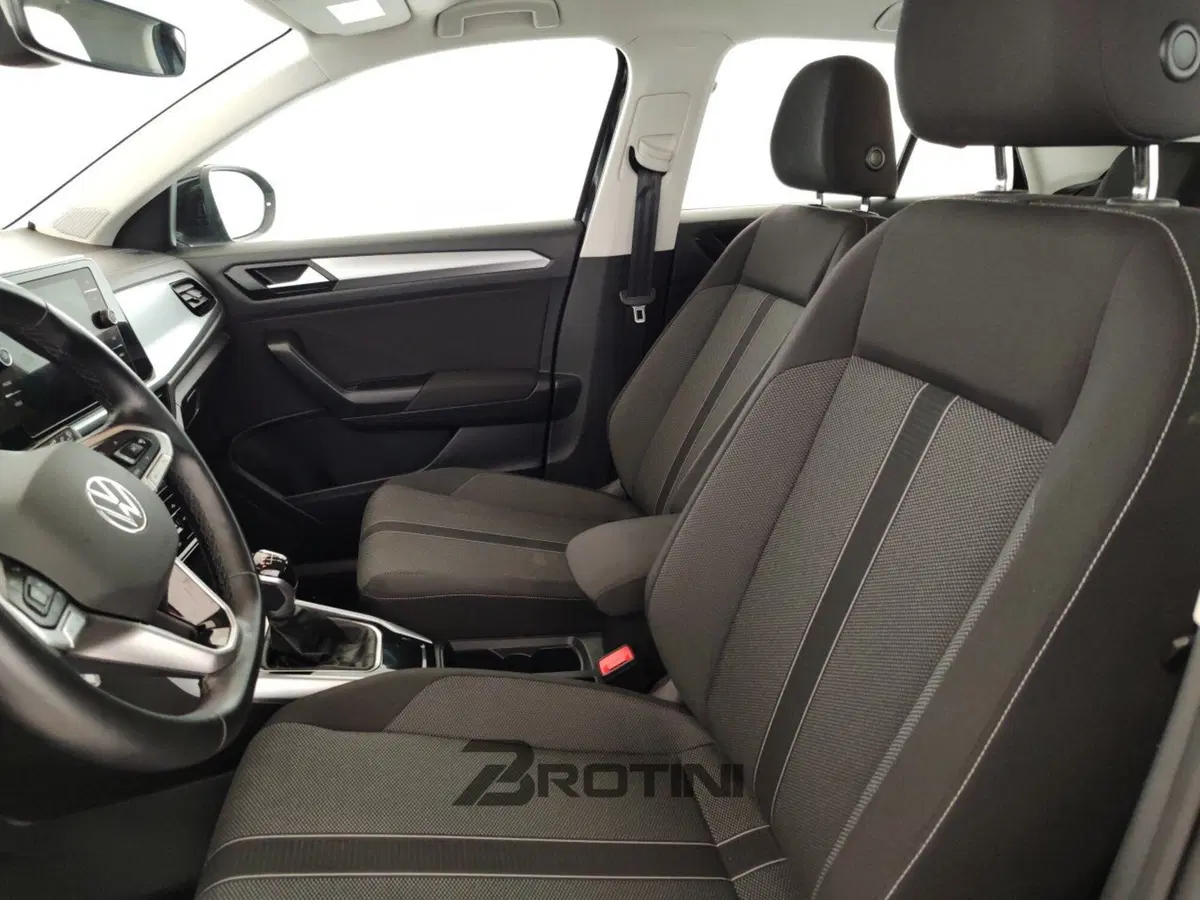 Volkswagen T-Roc usata a Massa-Carrara (9)