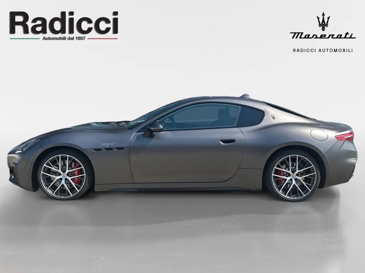 Maserati Granturismo usata a Ancona (11)