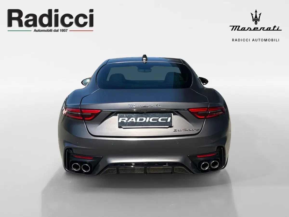 Maserati Granturismo usata a Ancona (13)