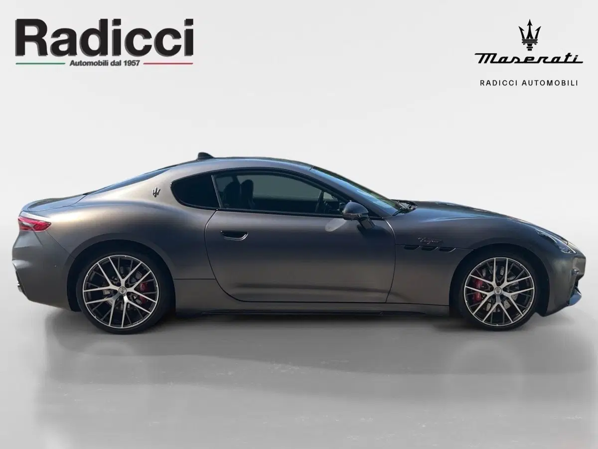 Maserati Granturismo usata a Ancona (14)