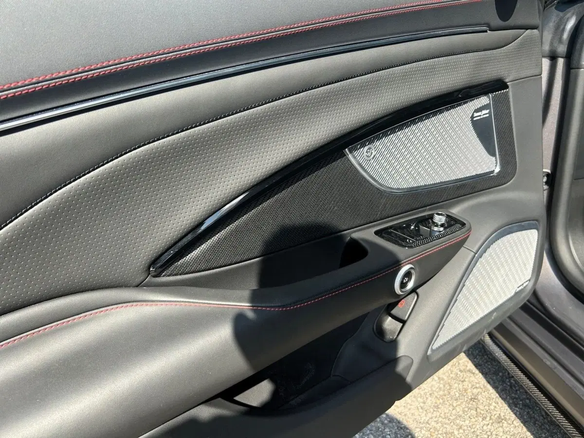 Maserati Granturismo usata a Ancona (19)