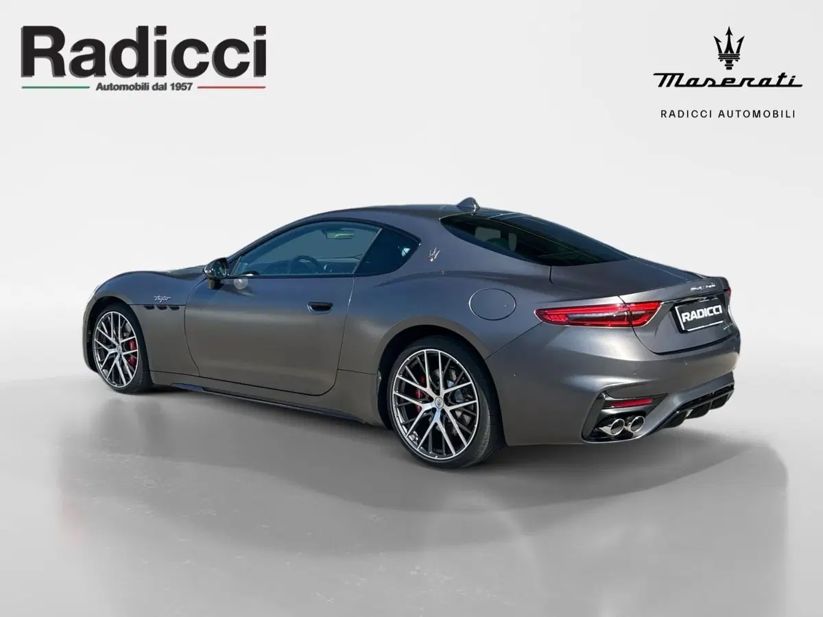 Maserati Granturismo usata a Ancona (2)