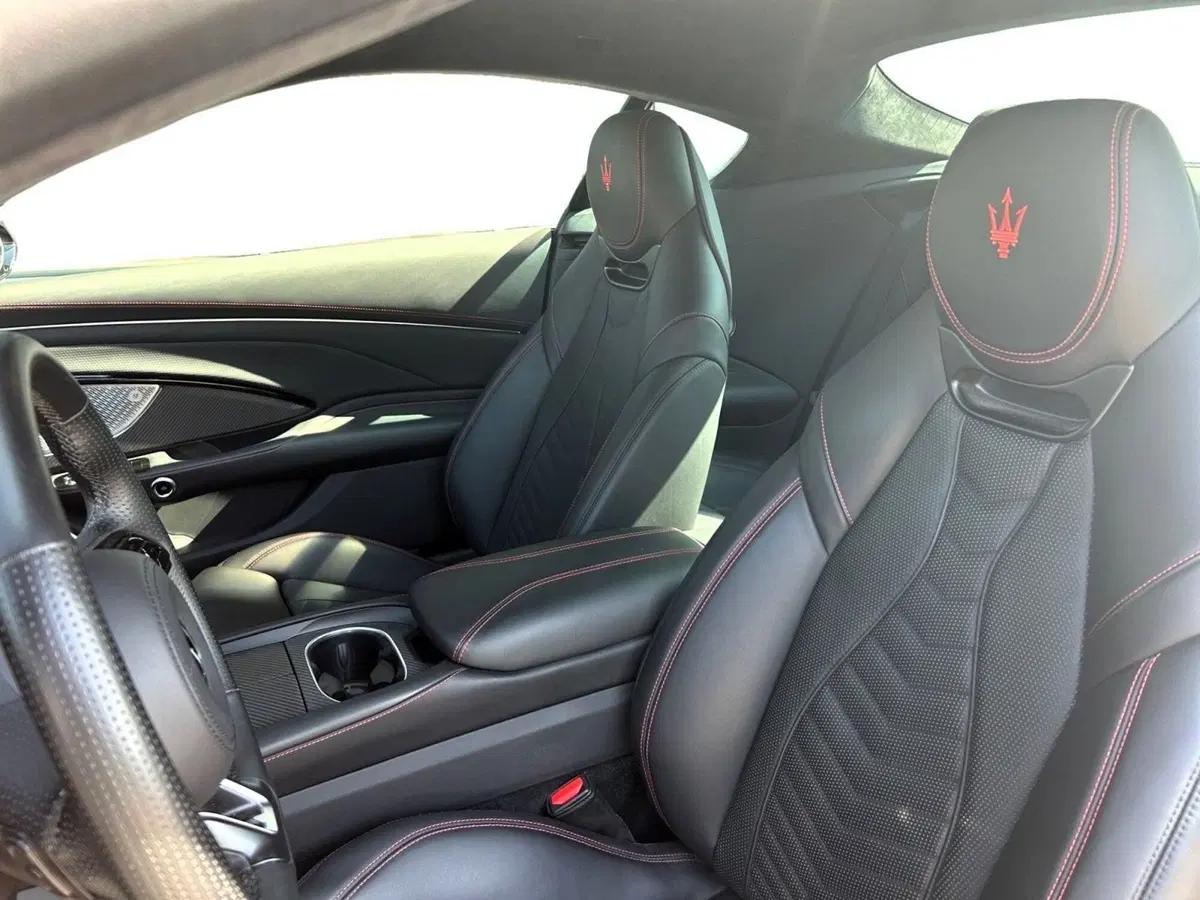 Maserati Granturismo usata a Ancona (5)
