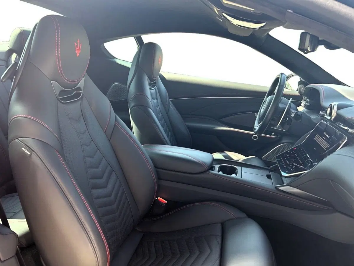 Maserati Granturismo usata a Ancona (7)