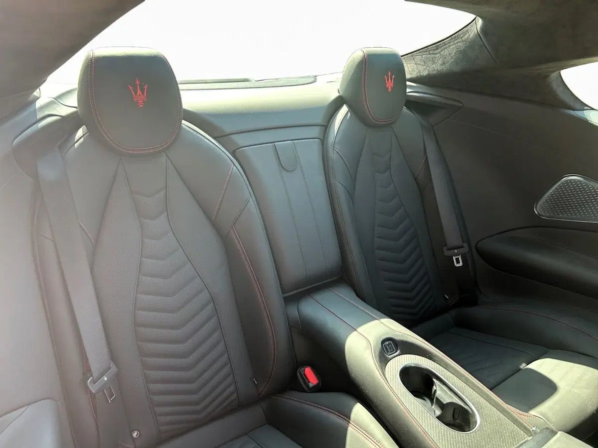 Maserati Granturismo usata a Ancona (8)