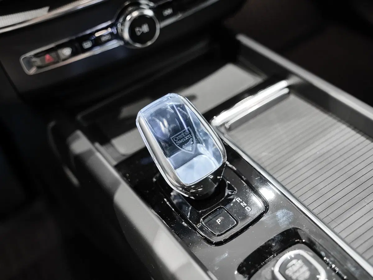 Volvo XC60 nuova a Prato (13)