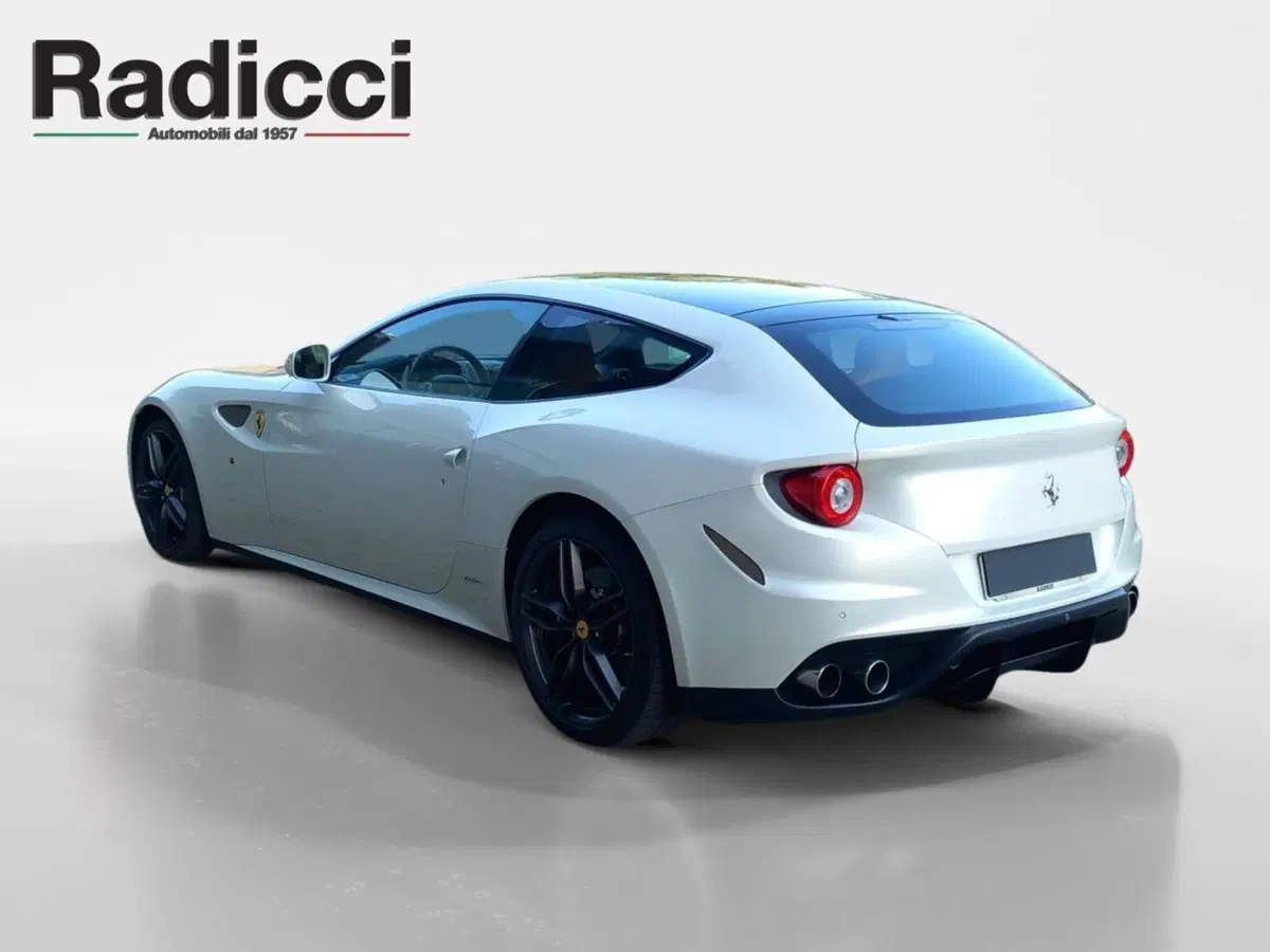 Ferrari FF Coupé usata a Ancona (3)