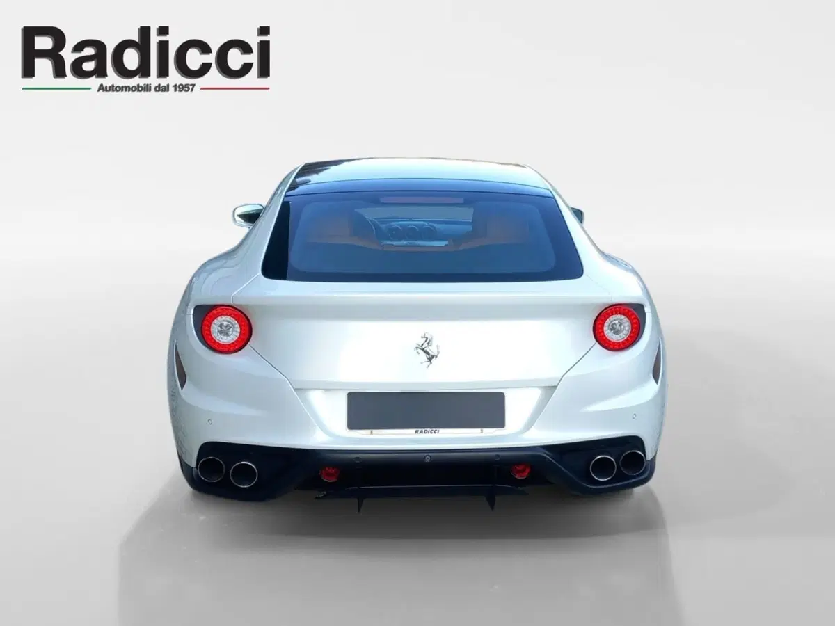 Ferrari FF Coupé usata a Ancona (4)