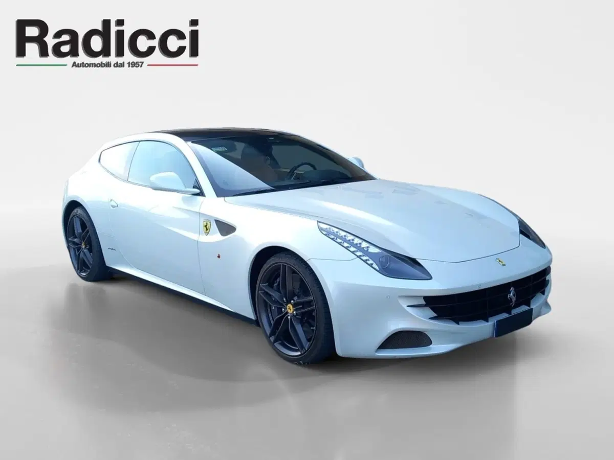 Ferrari FF Coupé usata a Ancona (7)