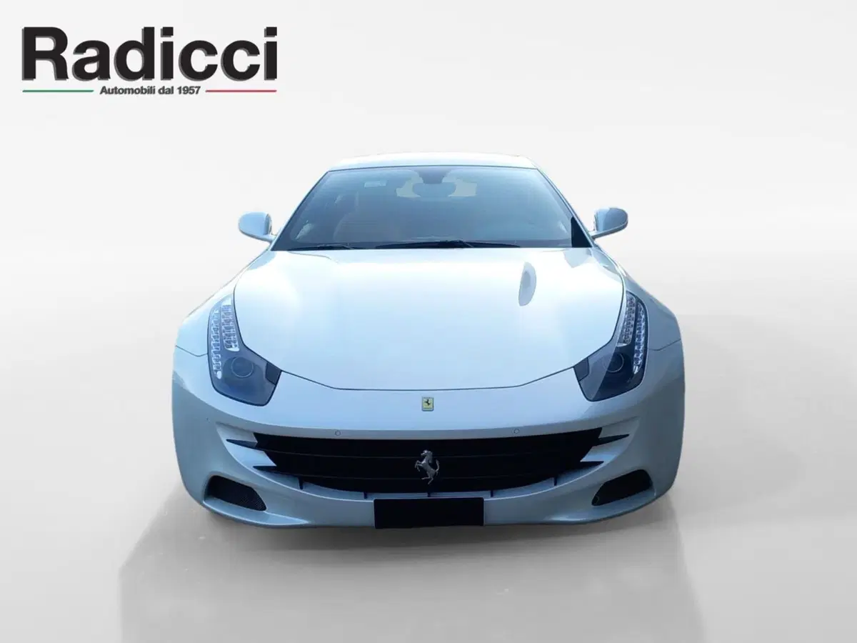 Ferrari FF Coupé usata a Ancona (8)