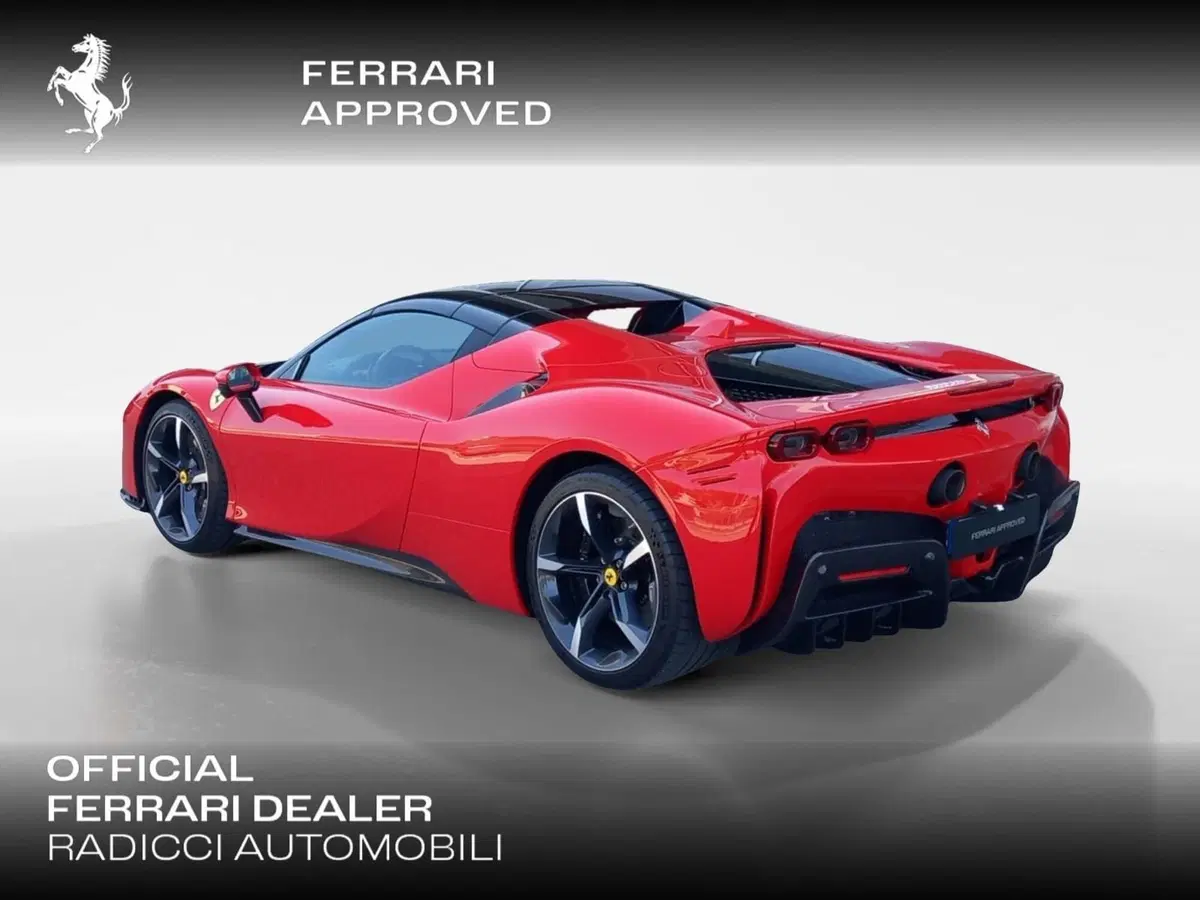 Ferrari SF90 Spider usata a Ancona (3)