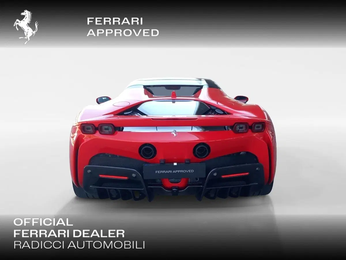 Ferrari SF90 Spider usata a Ancona (4)