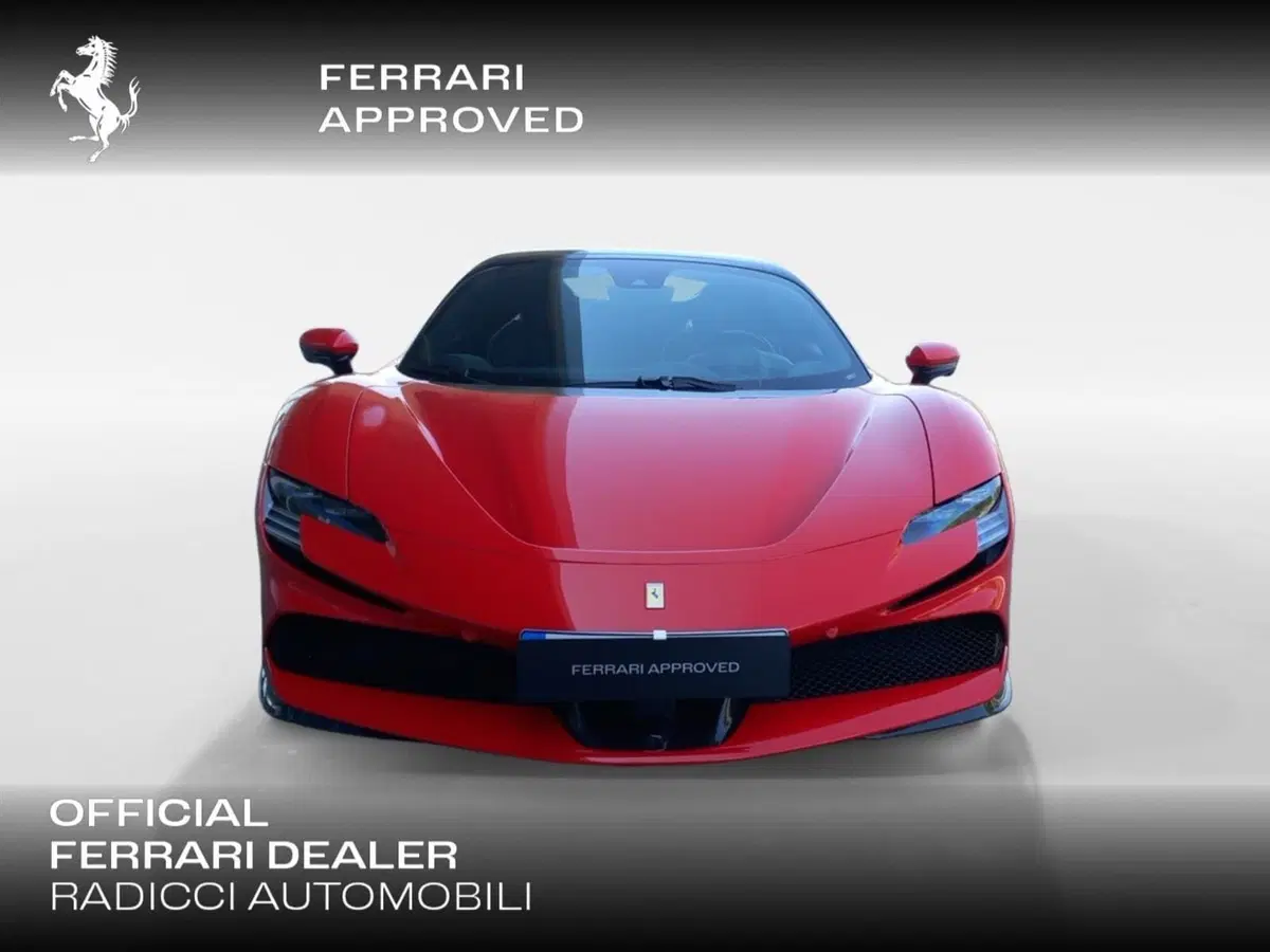 Ferrari SF90 Spider usata a Ancona (8)