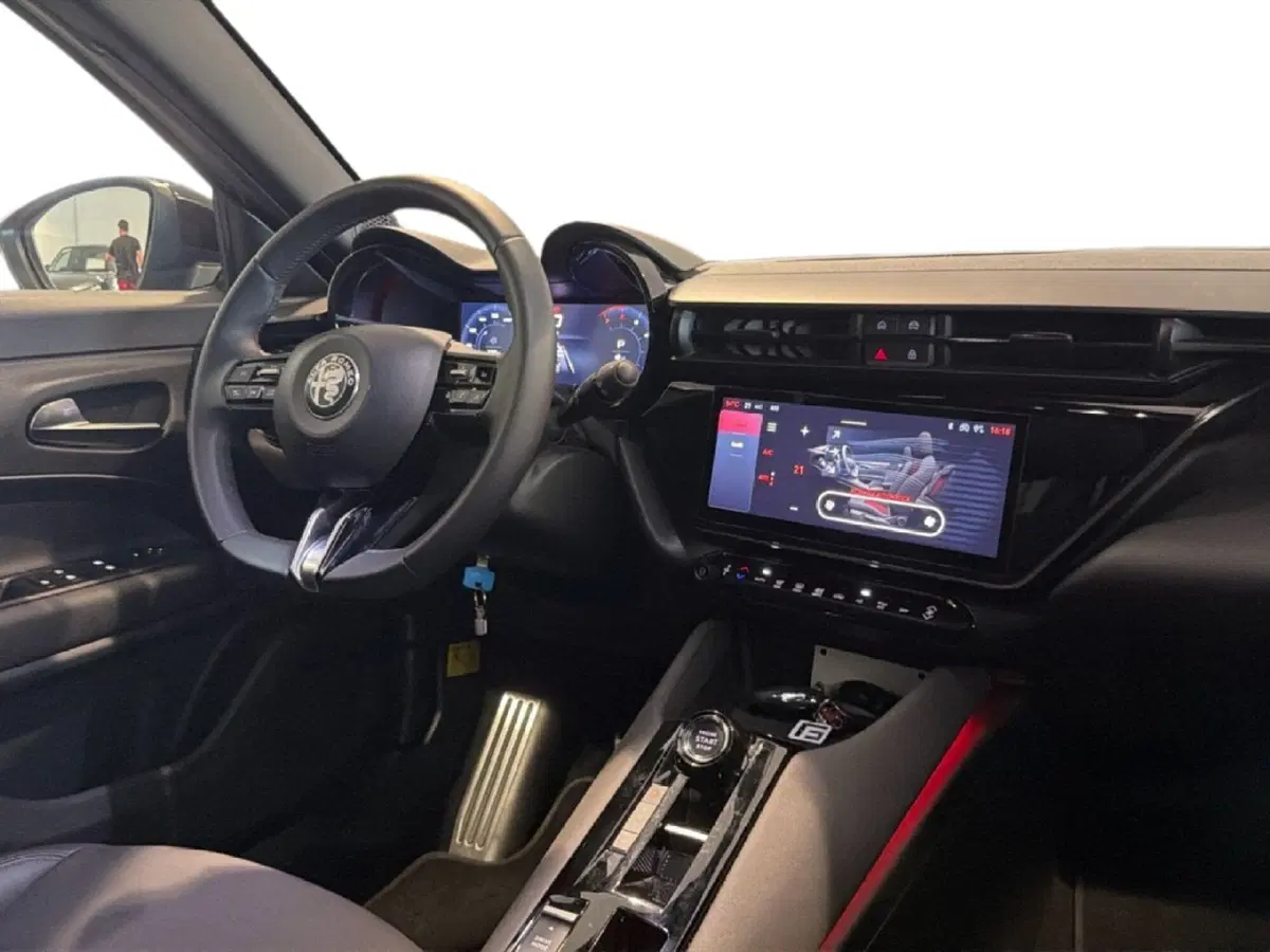 Alfa Romeo Junior usata a Napoli (7)
