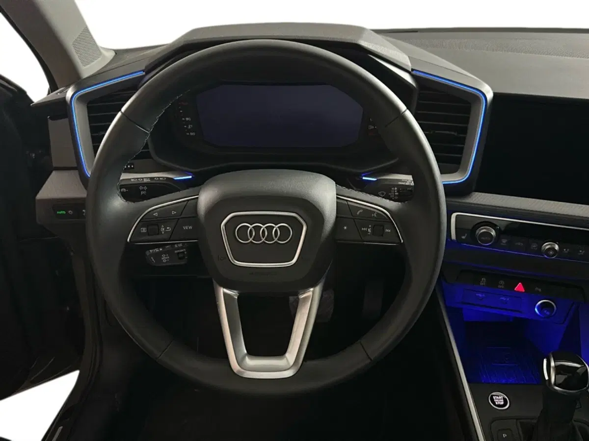Audi A1 allstreet usata a Napoli (11)