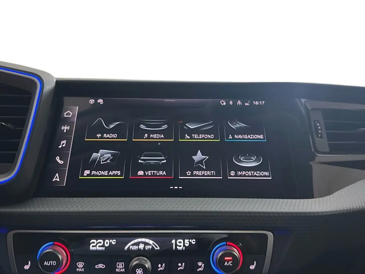 Audi A1 allstreet usata a Napoli (14)