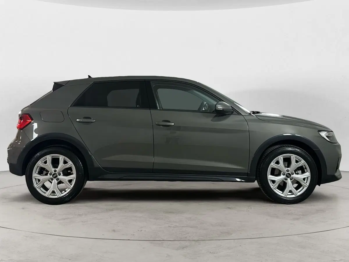 Audi A1 allstreet usata a Napoli (3)