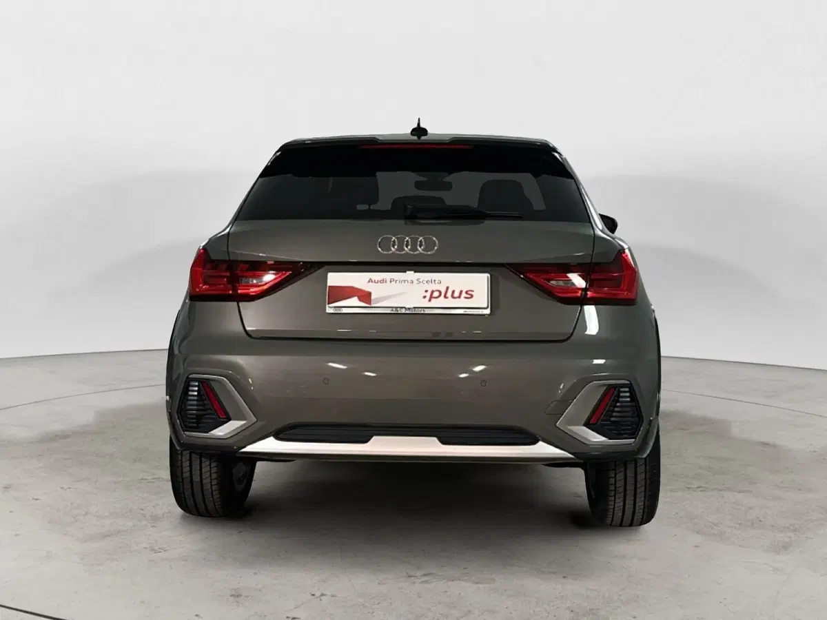 Audi A1 allstreet usata a Napoli (6)