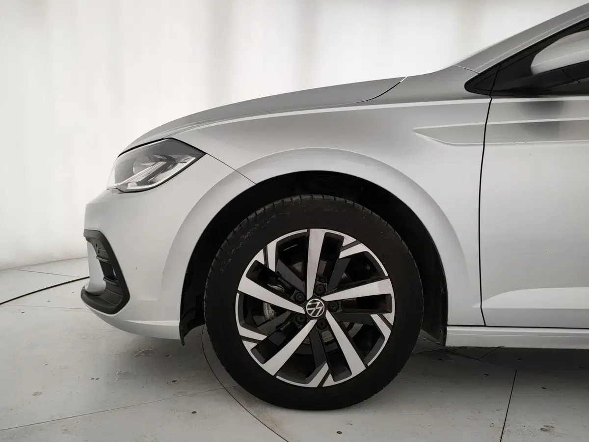 Volkswagen Polo usata a Napoli (6)