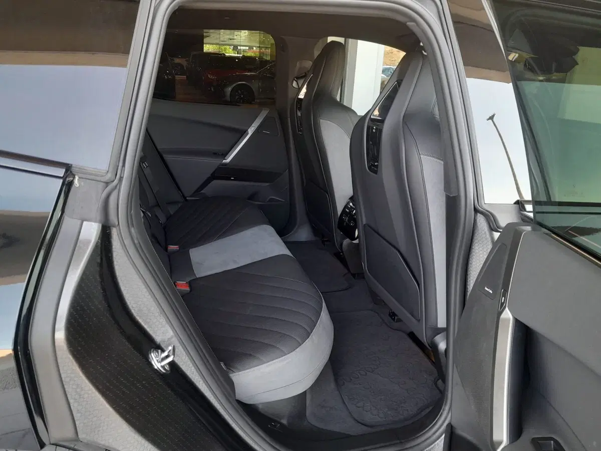 BMW iX usata a Asti (10)