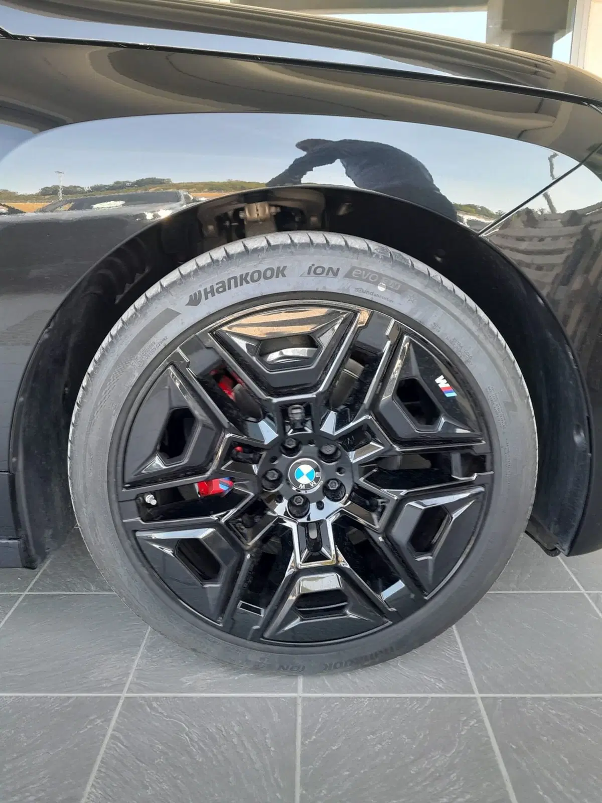 BMW iX usata a Asti (8)