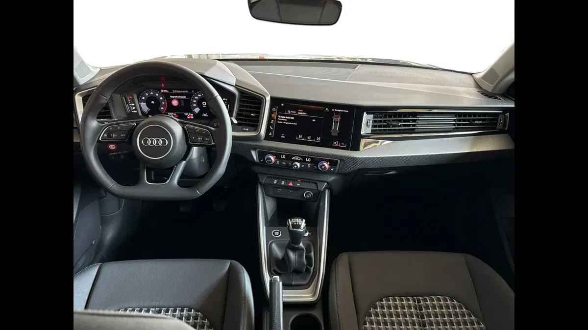 Audi A1 allstreet usata a Palermo (11)