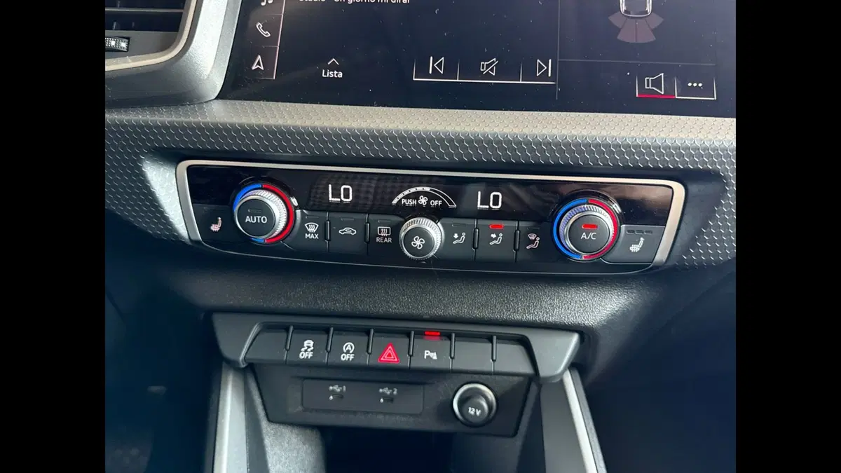 Audi A1 allstreet usata a Palermo (14)