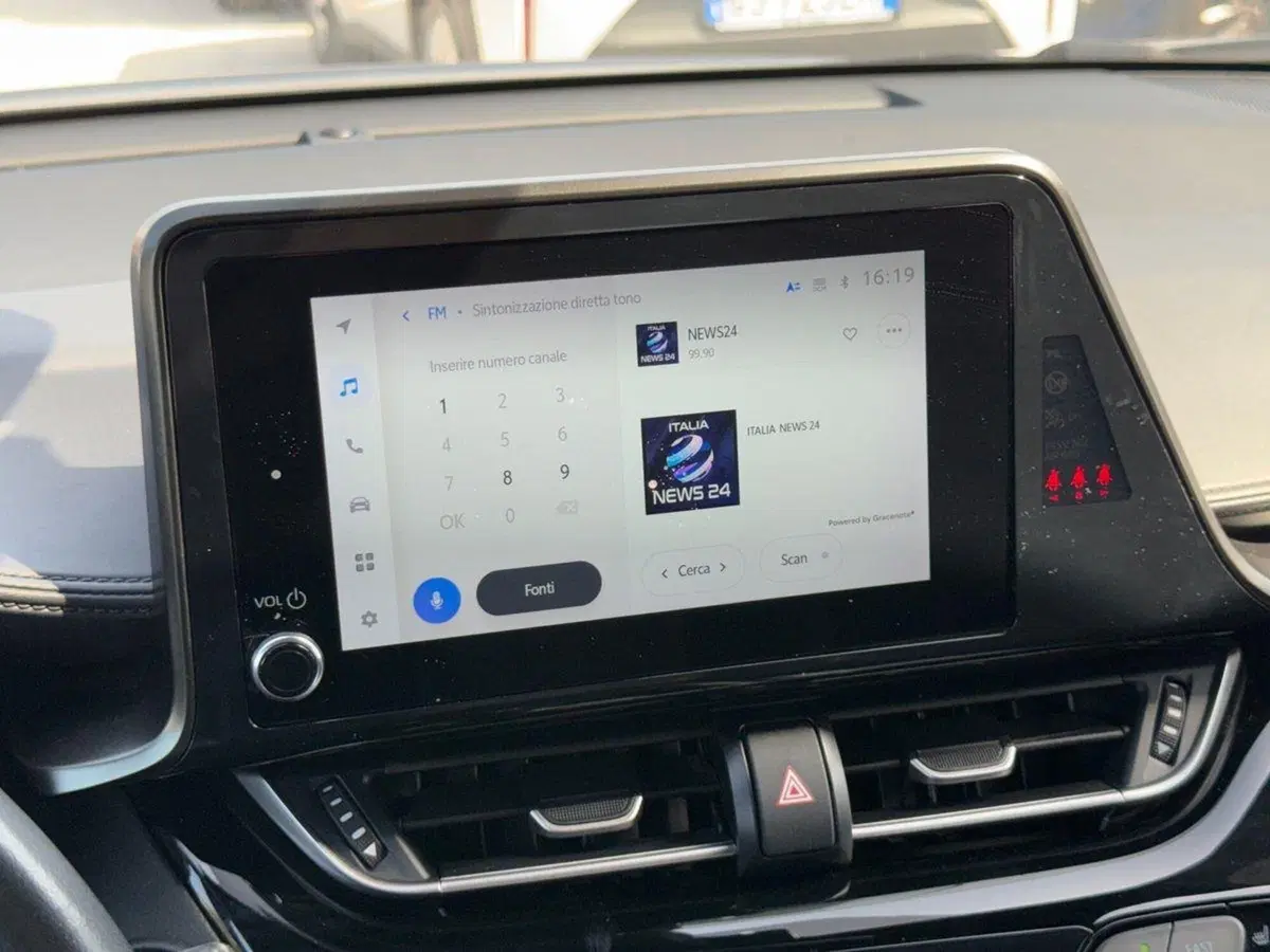 Toyota Toyota C-HR usata a Palermo (10)