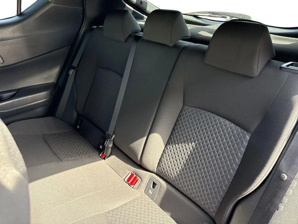 Toyota Toyota C-HR usata a Palermo (11)