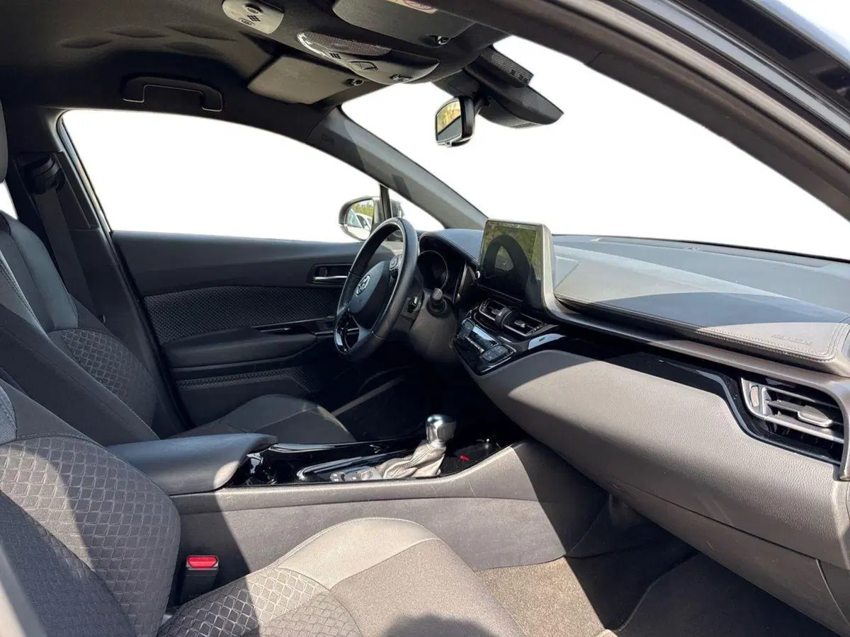 Toyota Toyota C-HR usata a Palermo (16)