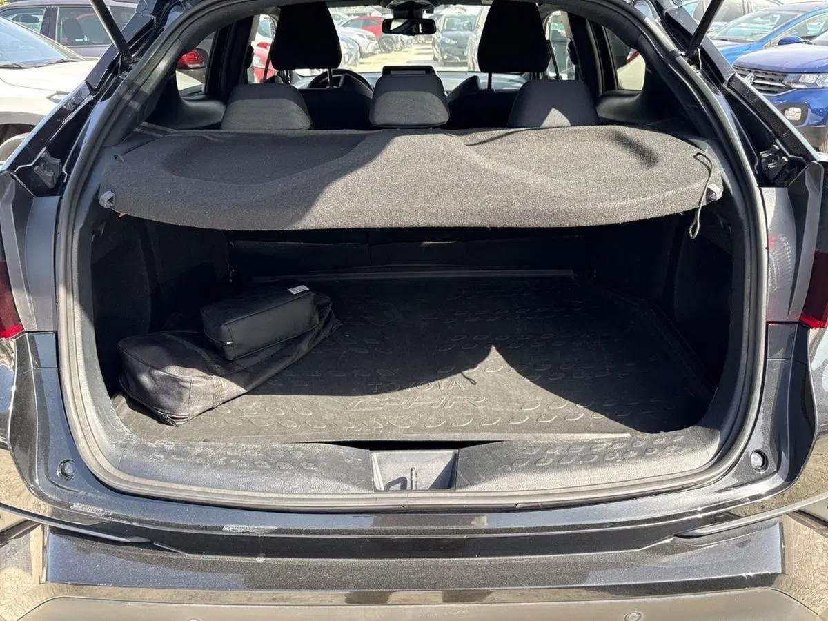 Toyota Toyota C-HR usata a Palermo (6)