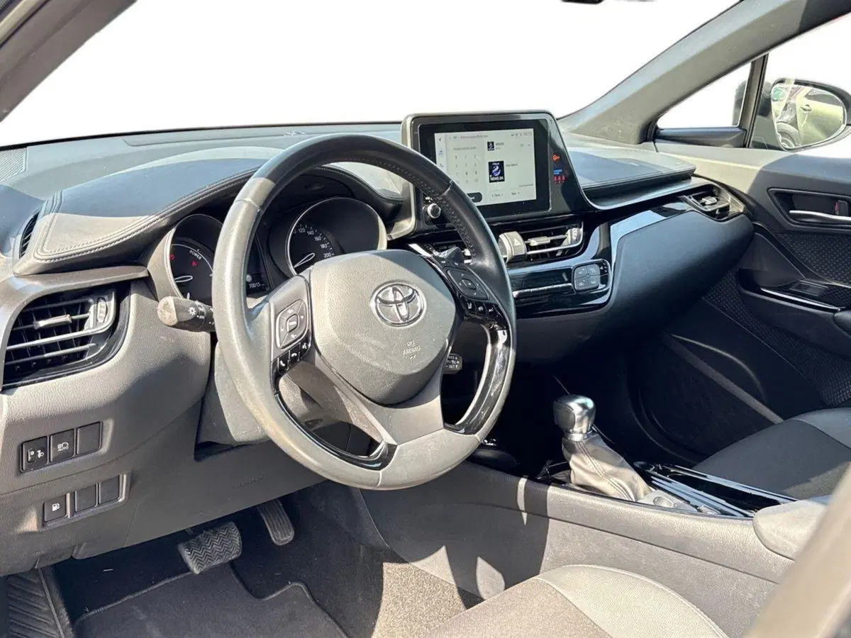 Toyota Toyota C-HR usata a Palermo (7)