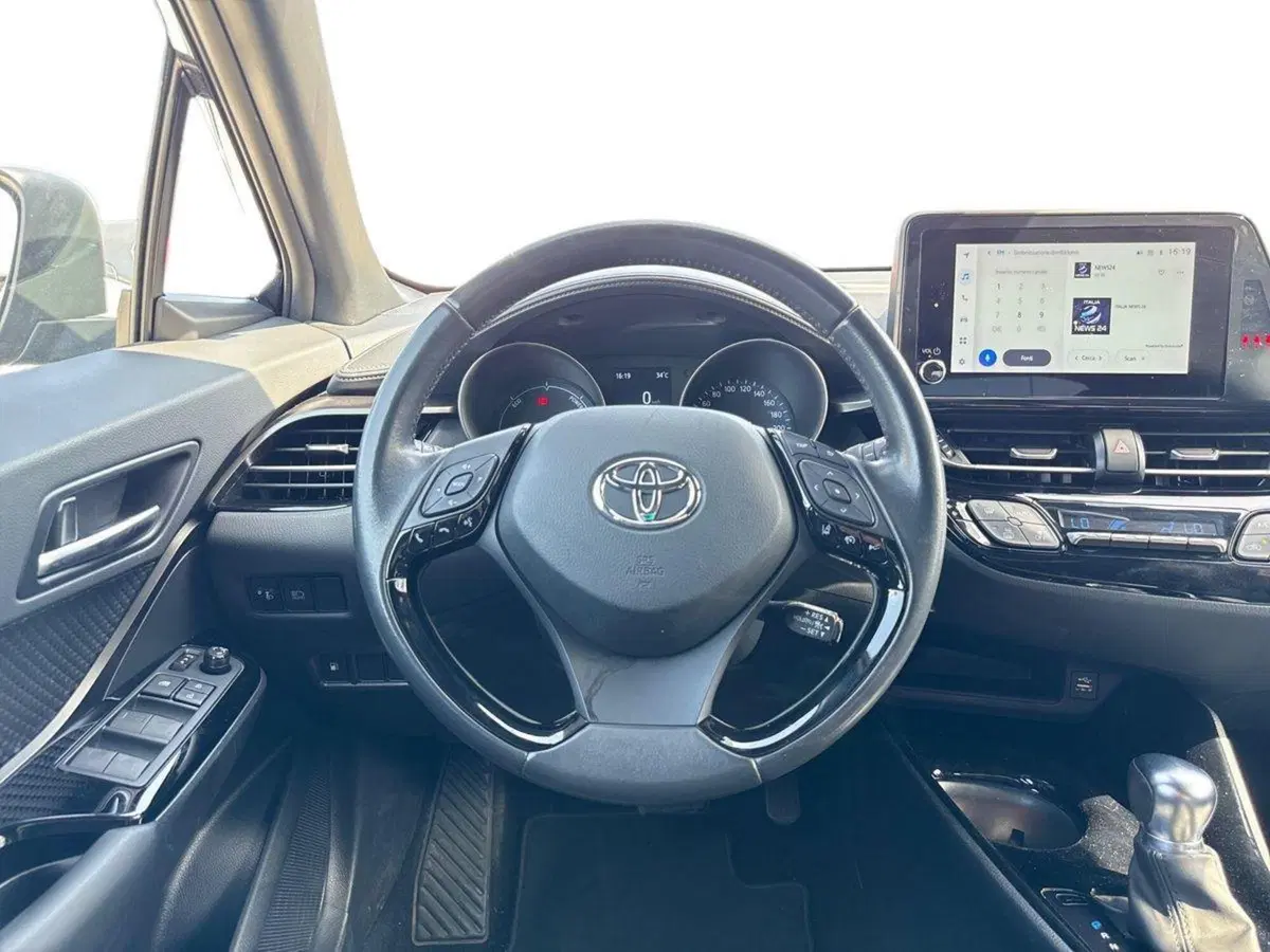 Toyota Toyota C-HR usata a Palermo (8)