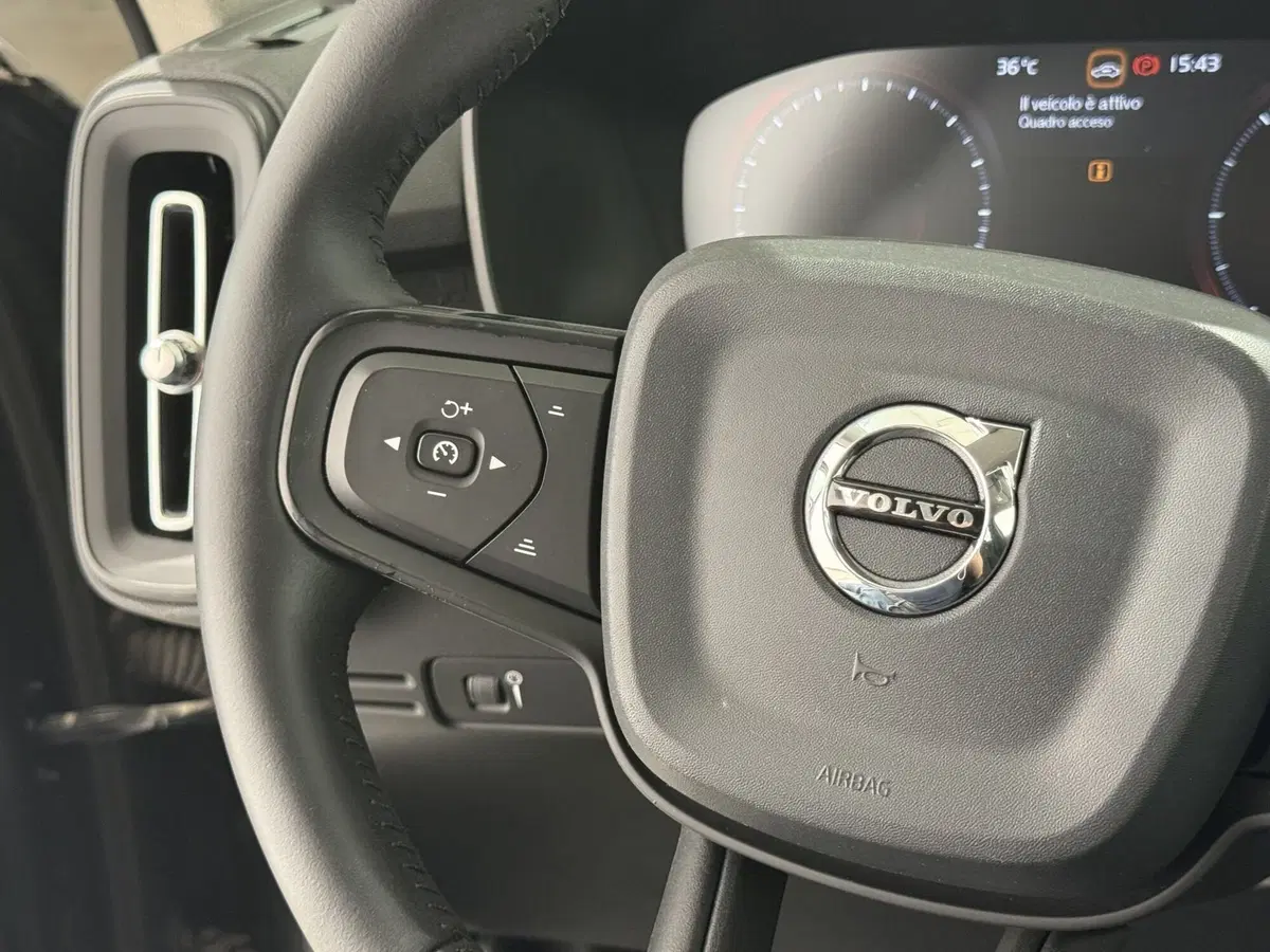 Volvo XC40 usata a Perugia (10)