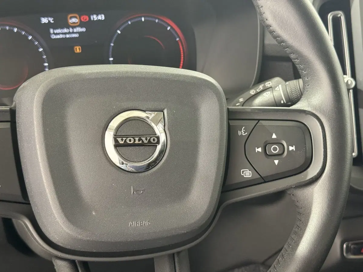 Volvo XC40 usata a Perugia (11)