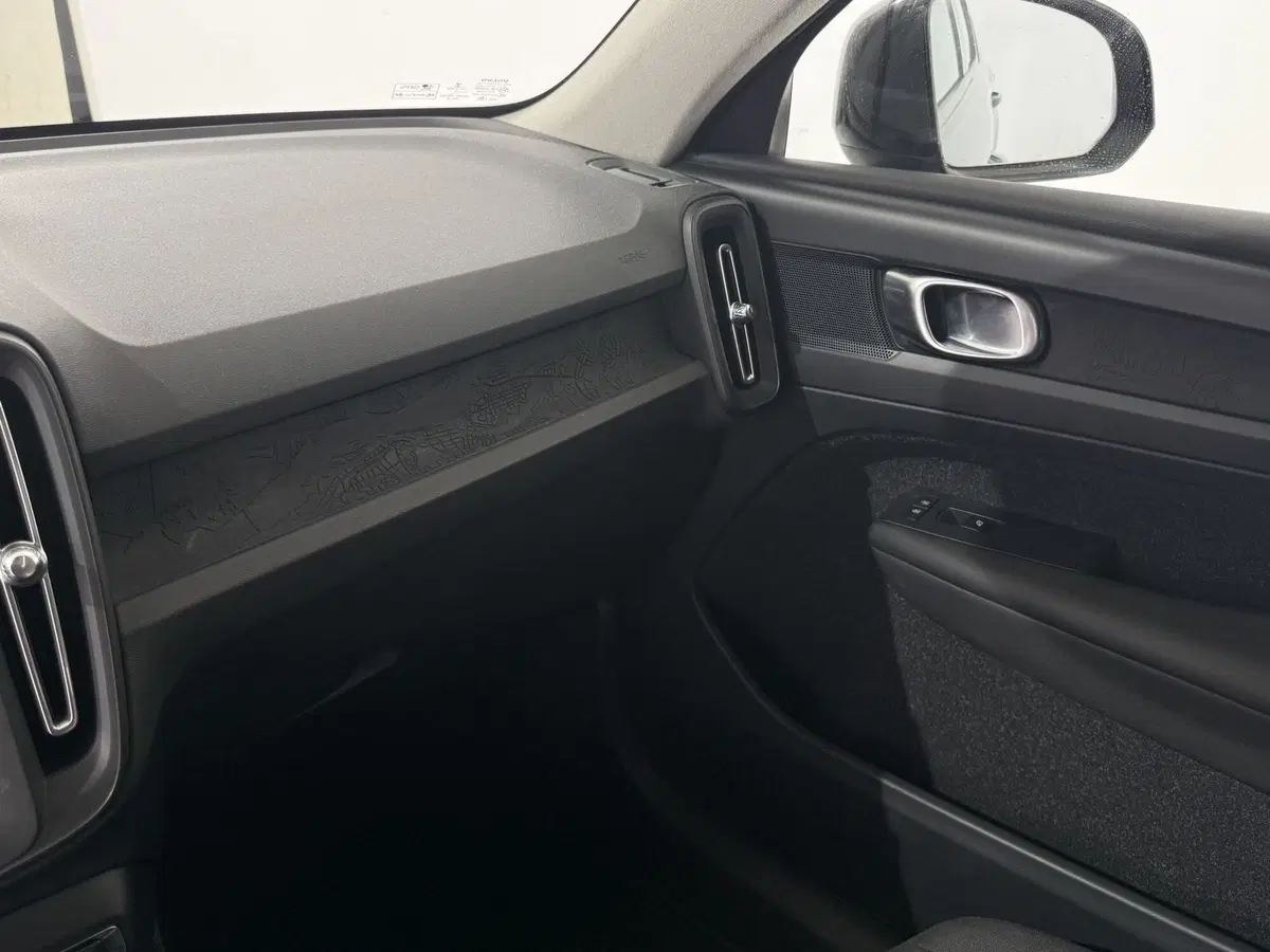 Volvo XC40 usata a Perugia (18)