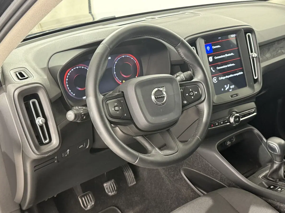 Volvo XC40 usata a Perugia (5)