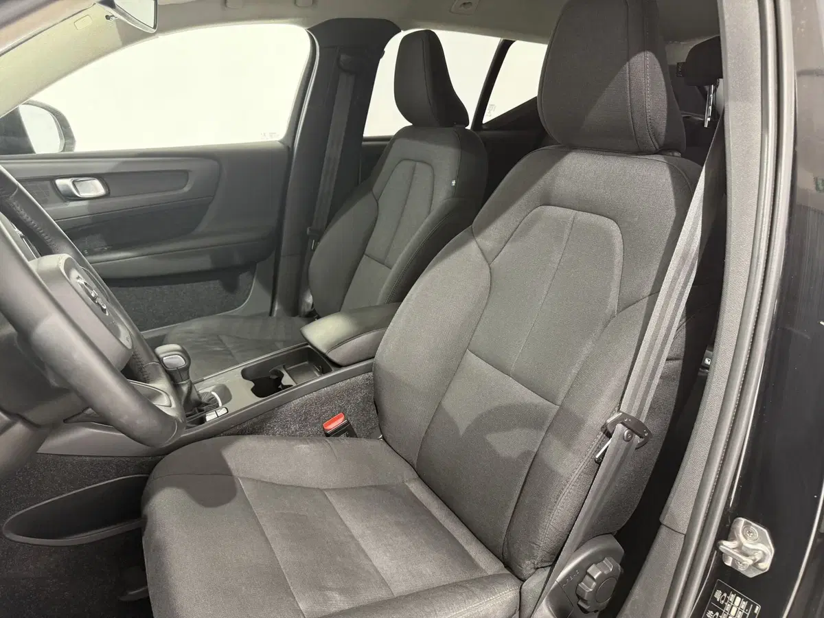 Volvo XC40 usata a Perugia (7)