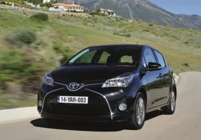 Toyota Yaris 1.5 Hybrid 5 porte Active del 2016 usata a Palermo