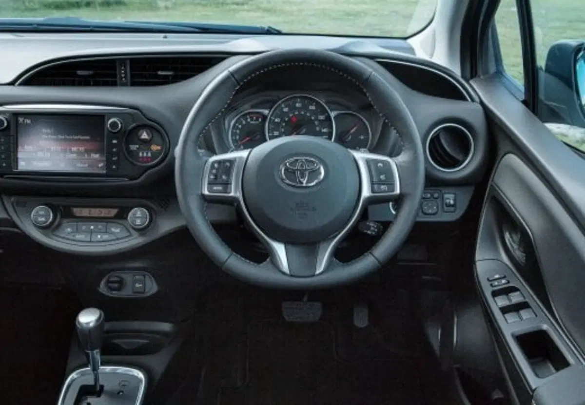 Toyota Yaris usata a Palermo (7)