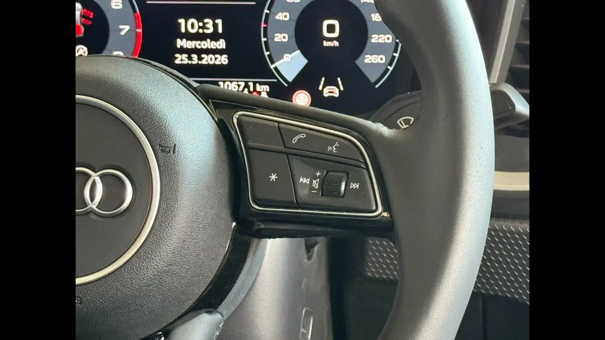 Audi A1 allstreet usata a Palermo (14)