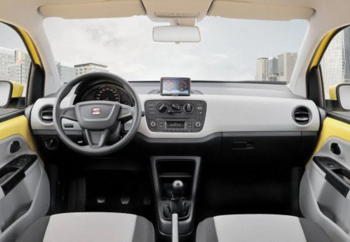 SEAT Mii usata a Palermo (13)