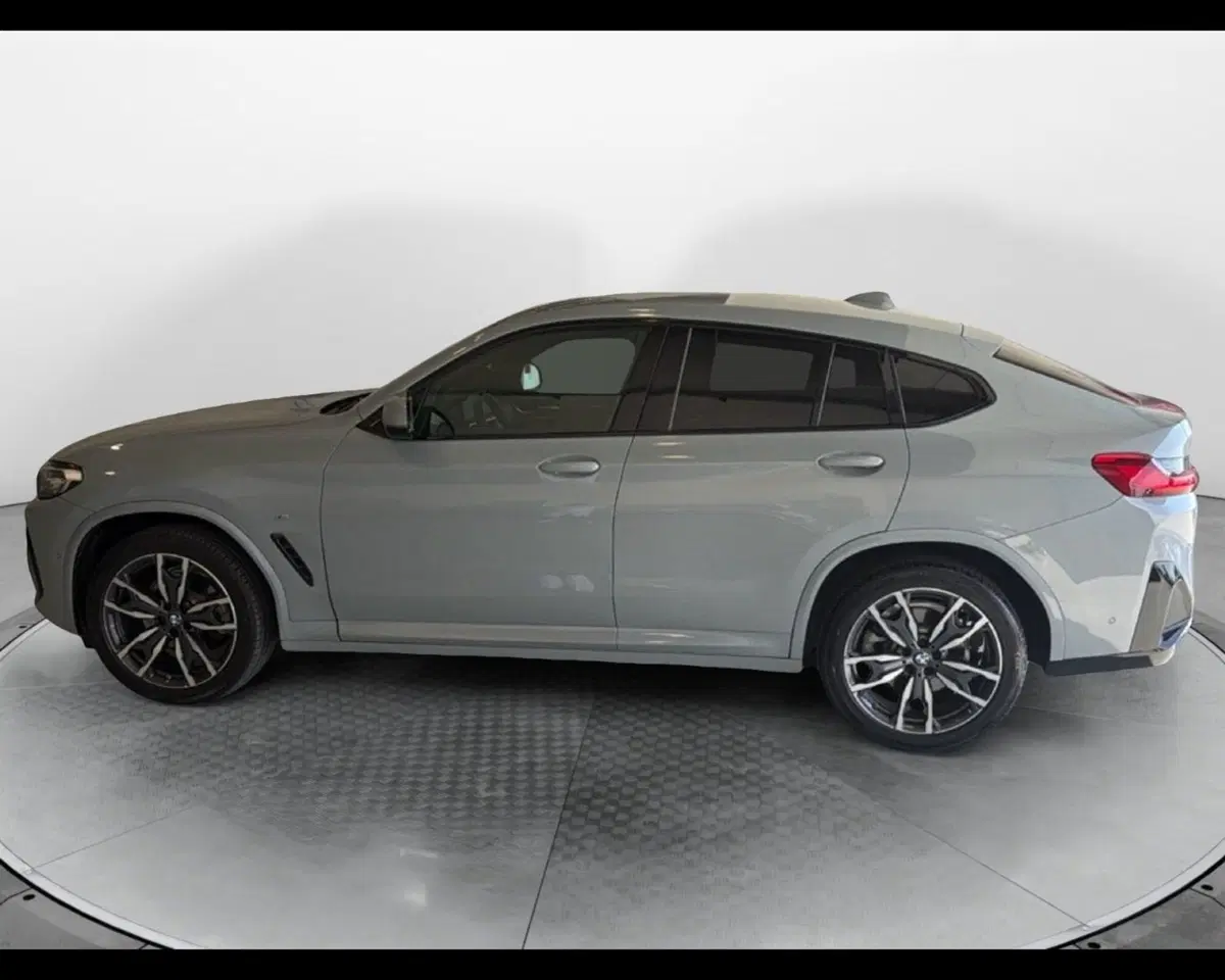 BMW X4 usata a Caserta (9)