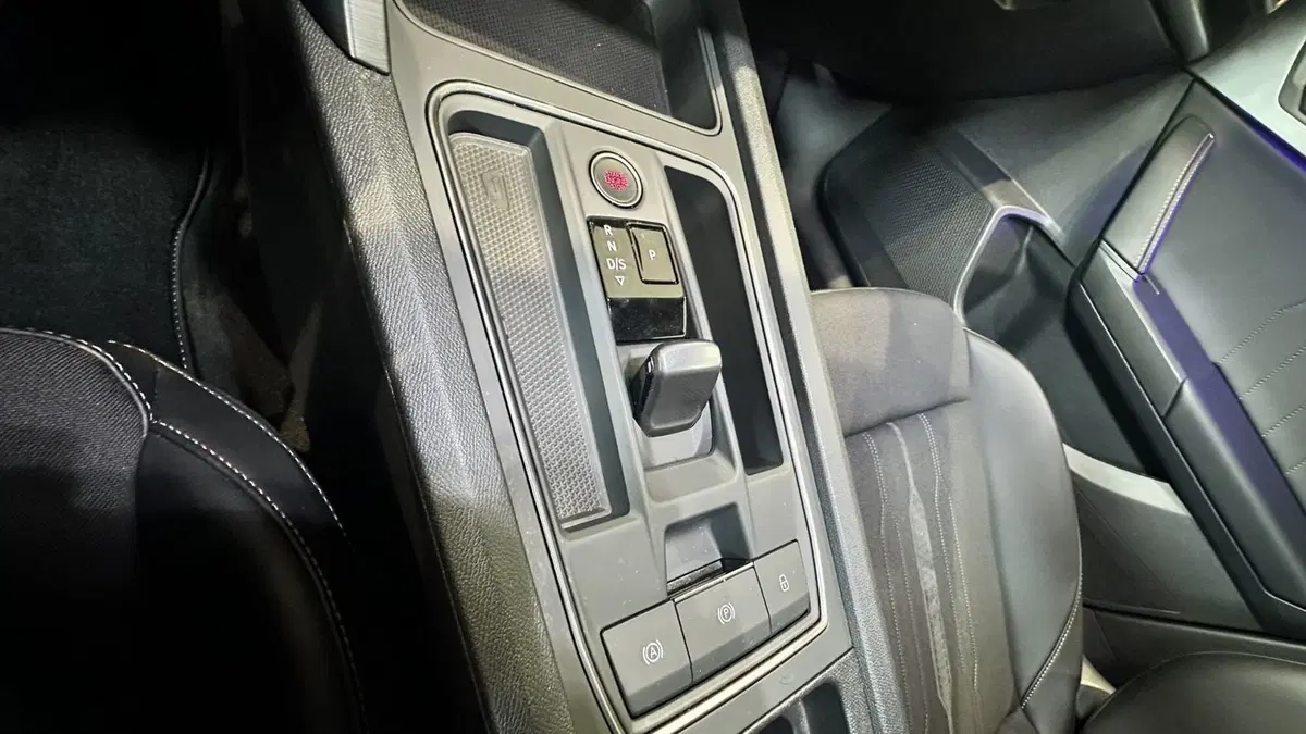 Cupra Leon usata a Vercelli (12)