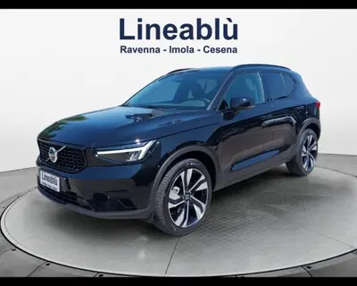 Volvo XC40 B3 automatico Plus Dark nuova a Ravenna